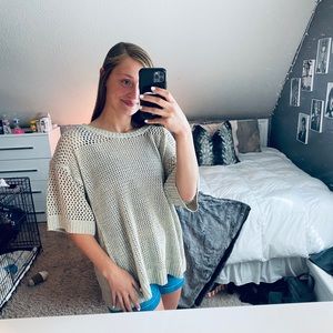 Short sleeve sweater